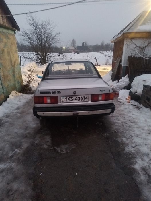 Форд сиерра 1.6 газ бензин