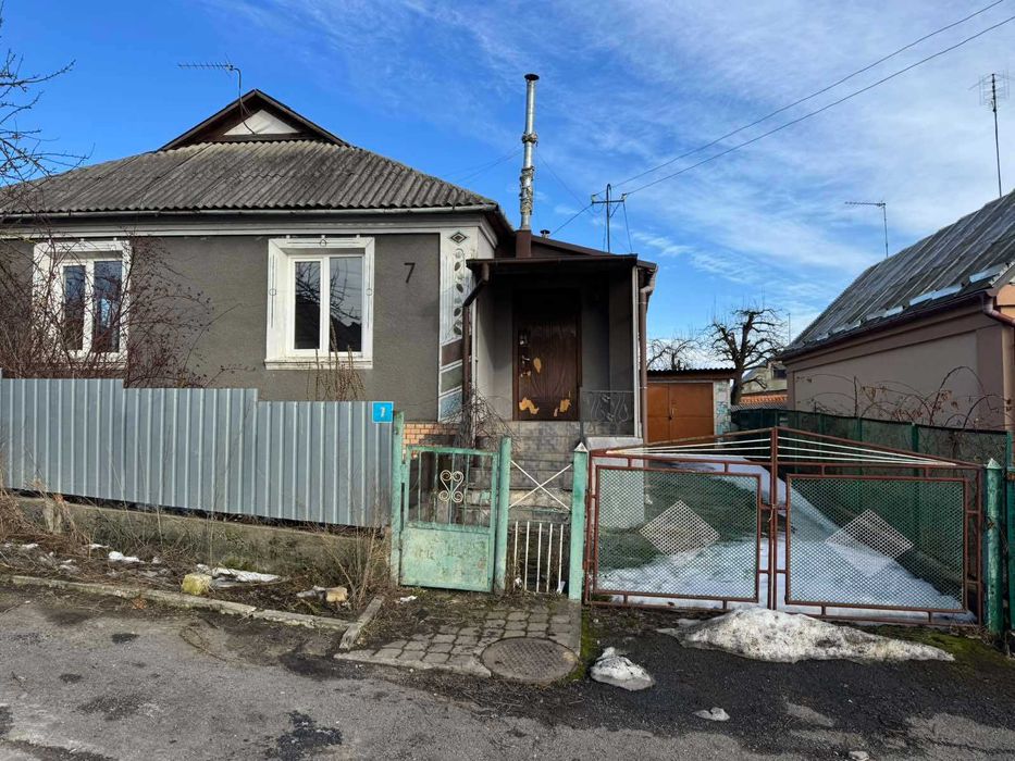 Продаж будинку по вул. Волошина, р-н. Дубове