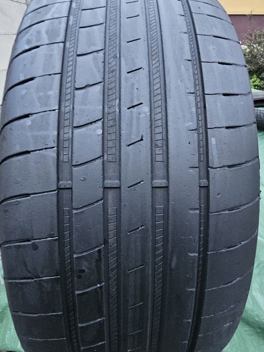 245/45R18  100Y Goodyear Eagle F1