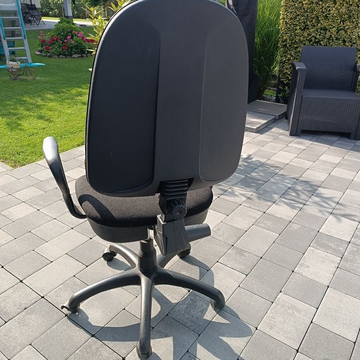 Комп'ютерне крісло