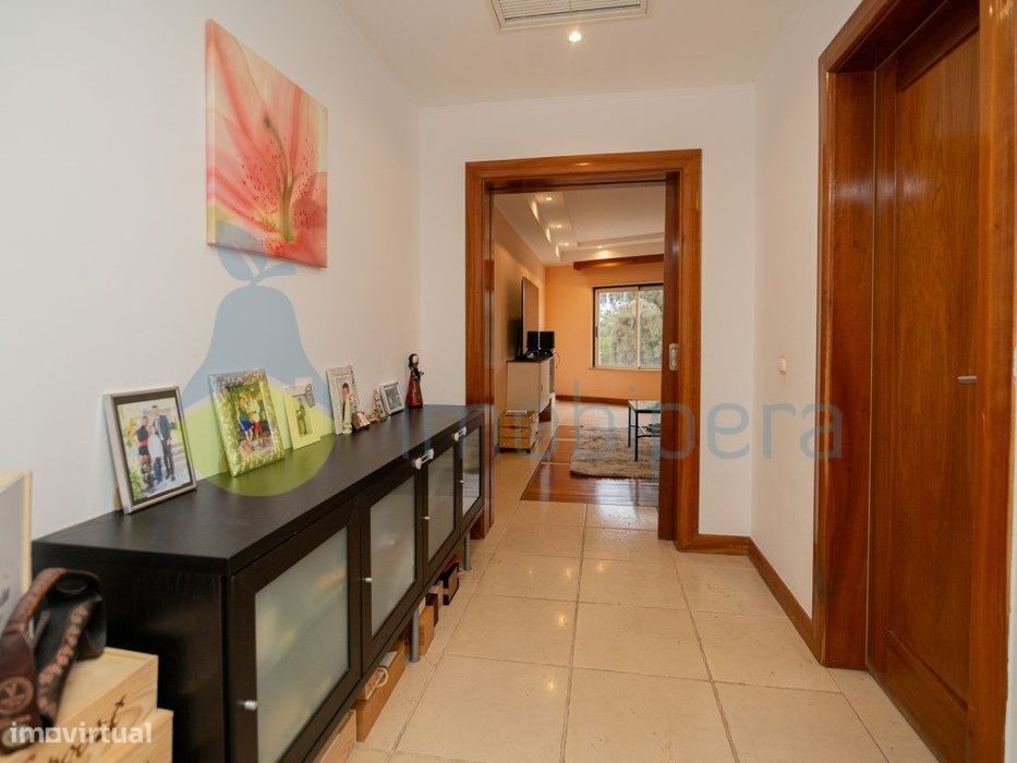 Excelente apartamento T2 localizado sobre o Rio Arade na Boca do Ri...