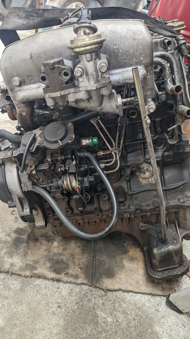 Motor Isuzu 2.8 (peças)