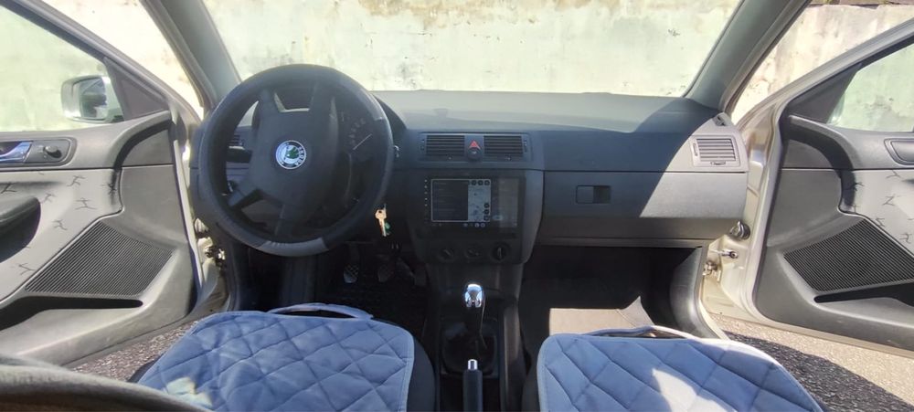 Skoda Fabia 1.4 16V | 178.000 km | Ecrã Android + Câmara | Revisão Feita