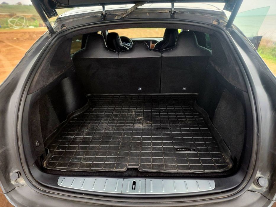 Продам Tesla model X 18 год 100D