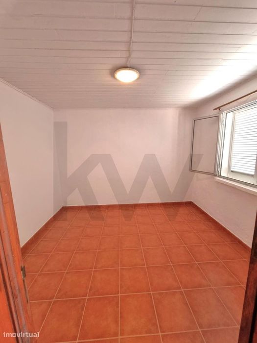 Moradia T3 + T1 Independente com Terreno em Rabo de Peixe!