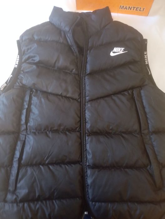 Продам жилетку в гарному стані