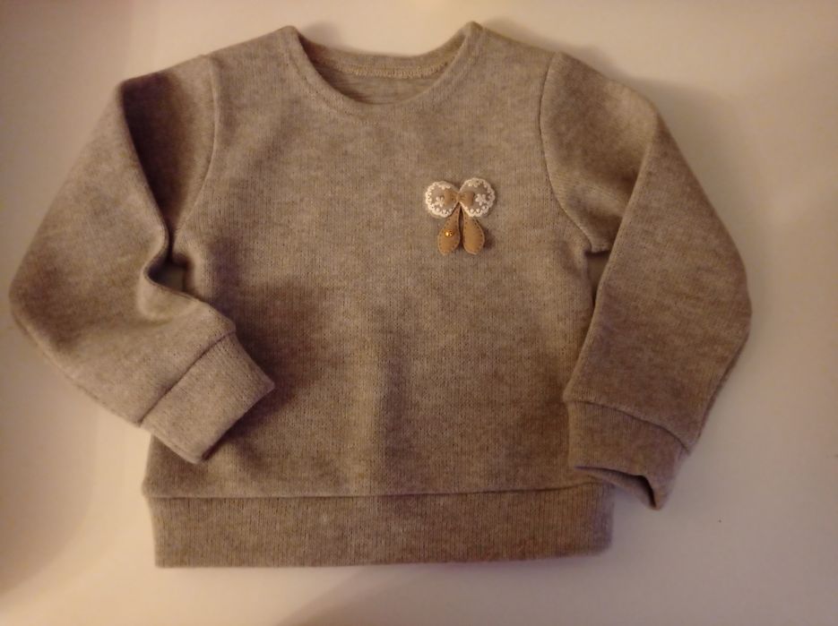 Светрик для дівчинки 3-4 роки