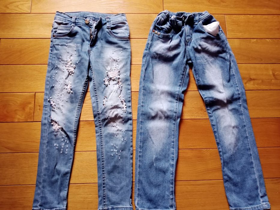 Одяг і взуття для дівчинки 6 -7 р.