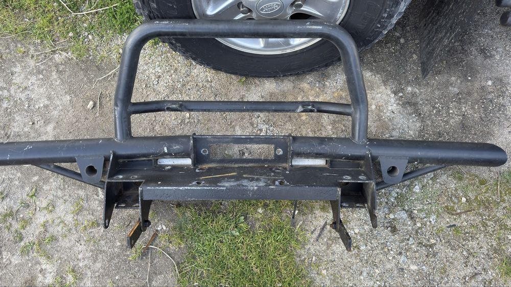 Para-choques para guincho para Land Rover Defender.