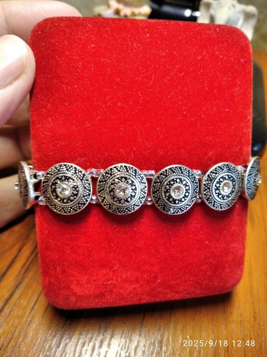 Браслет бижутерия