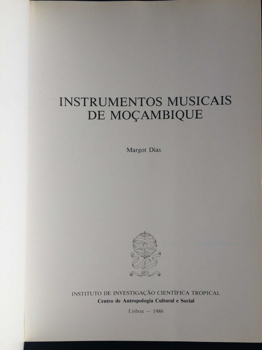 Instrumentos Musicais De Moçambique - LIVRO RARO
