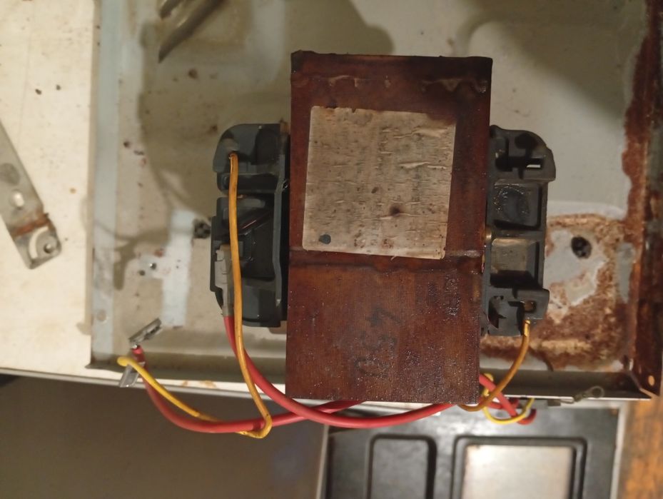 Продам трансформатор для мікрохвильової печі