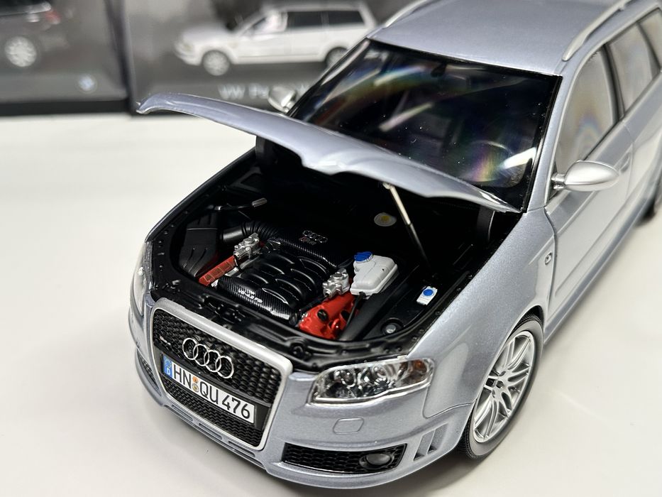 AUDI RS4 ミニカー モデルカー 1/18 1:18 MINICHAMPS AUDI RS4 ミニカー モデルカー 1/18 1:18 MINICHAMPS AUDI RS4