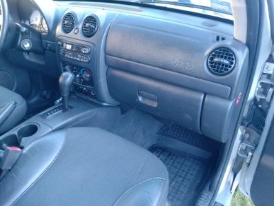 Jeep cherookee KJ 2004