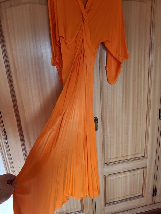 Vestido laranja de cetim Sfera, novo ainda com etiqueta