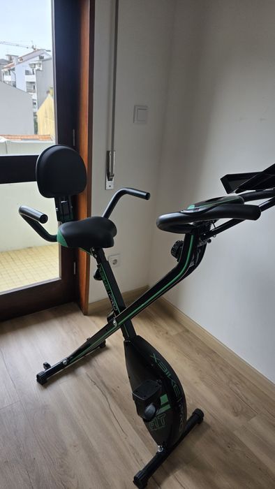 Bicicleta estática dobrável Cecotec X-Bike Pro como nova