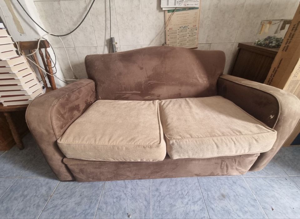 Sofa de dois lugares