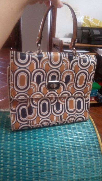 Vendo malas de mão NOVAS
