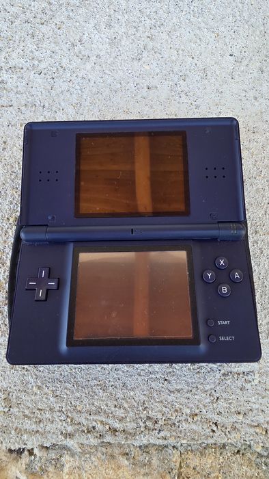 Nintendo DS Lite azul-escuro — funcional, ecrã superior com manchas (leia a descrição)