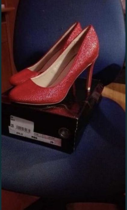 Brokatowe szpilki NOWE