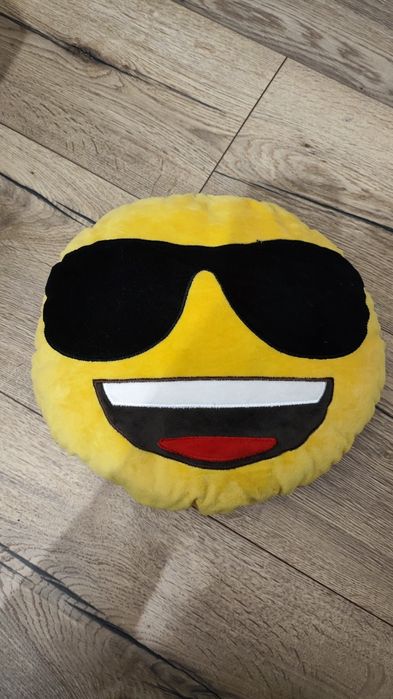 Poduszka przytulanka emotikona