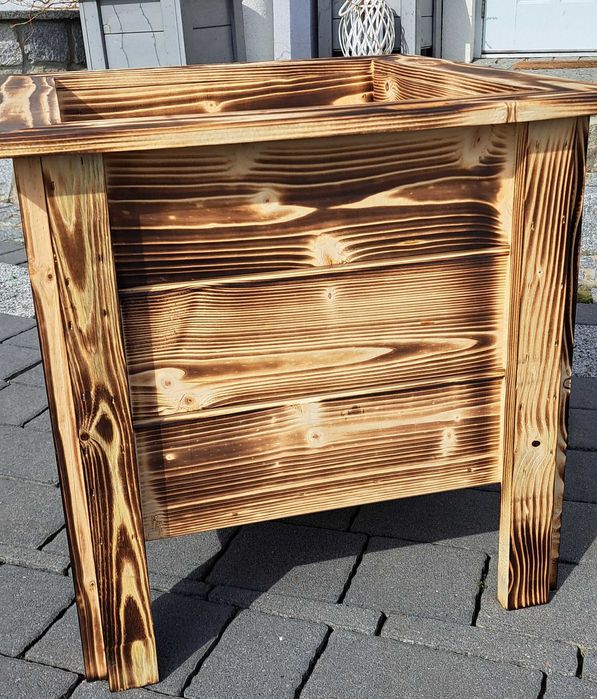 Doniczki drewniane na wymiar