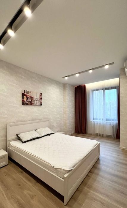 Срочно сдам квартиру в ЖК "Граф", ул. Азарова 8. Центр города