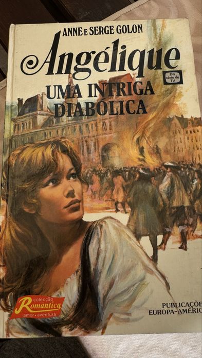 Coleção "Angélique" – Anne e Serge Golon – 12 Volumes