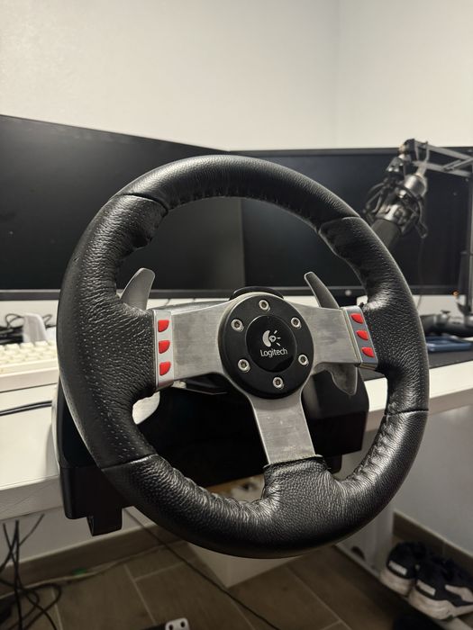 Volante G27 + Pedais