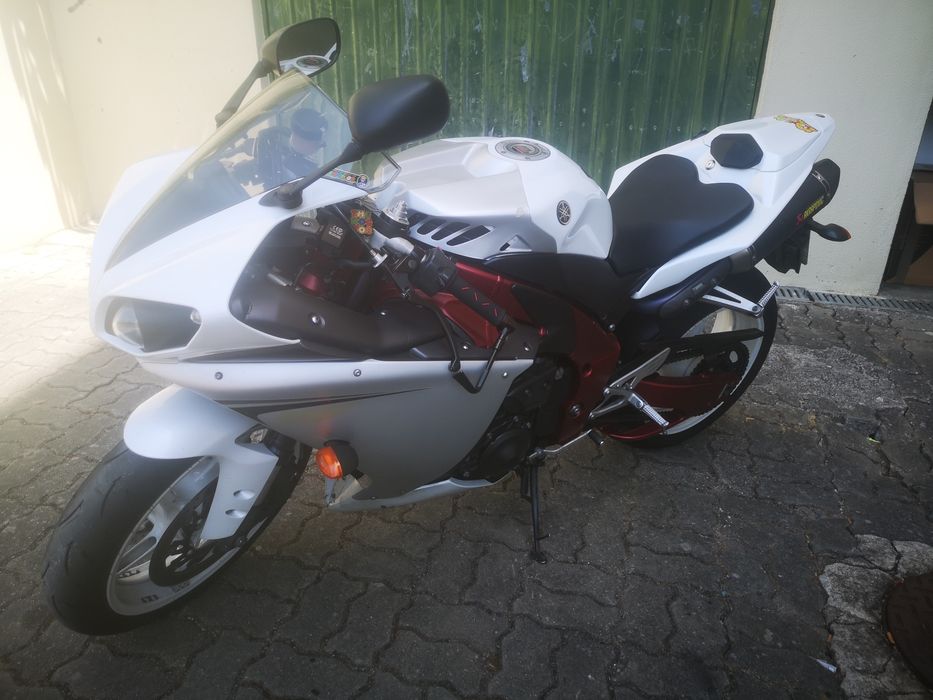 Yamaha r1 crossplane 2009