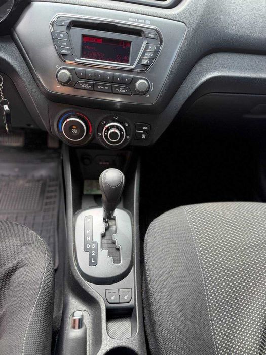 Продам KIA RIO 2012 1.6 Автомат