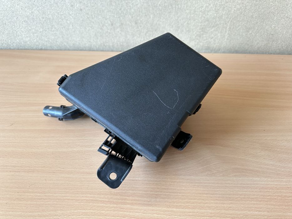 Корпус блока запобіжників Subaru Outback Legacy b16 2020-2025