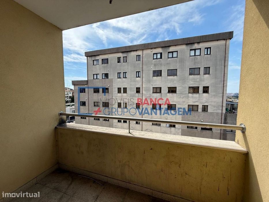 Apartamento T2 C/Varanda - Gondomar