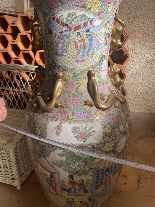 Vaso chinês decorativo com 95 cm de altura