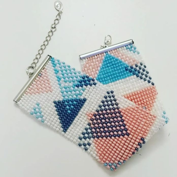 Bransoletka z muliny wykonana ręcznie.