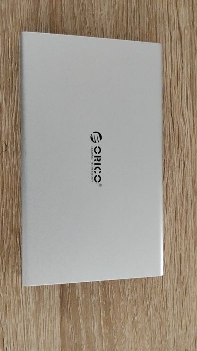 Зовнішній карман Orico для HDD DD25-C3-GY б/в в гарному робочому стані