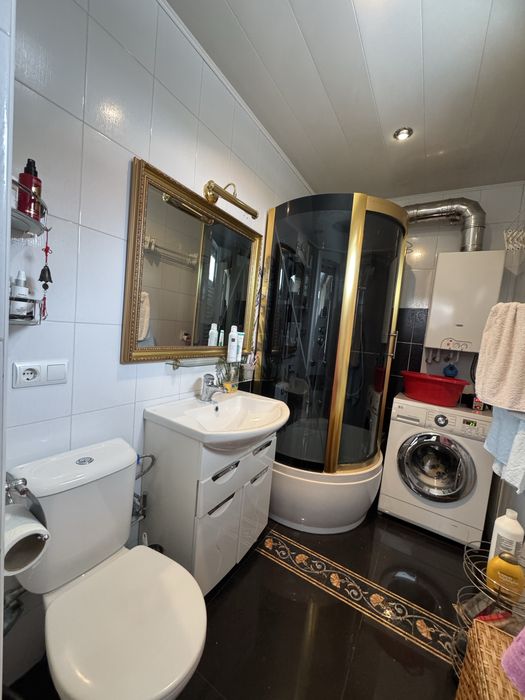 Будинок, 4- кімн, вул. Заставнянська (р-н Фільмобази)