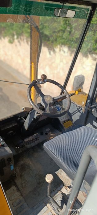 Empilhador JCB 926