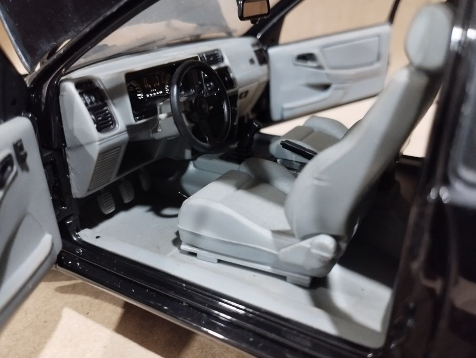 Ford Sierra Cosworth 1/18