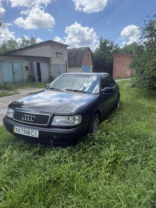 Audi 100