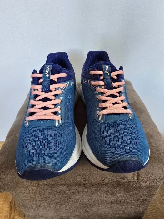 Buty Asics GT-1000 rozm. 39,5 do biegania running shoes