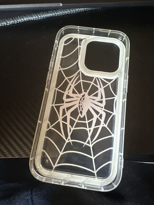 Sprzedam etui na iPhone 14 Pro