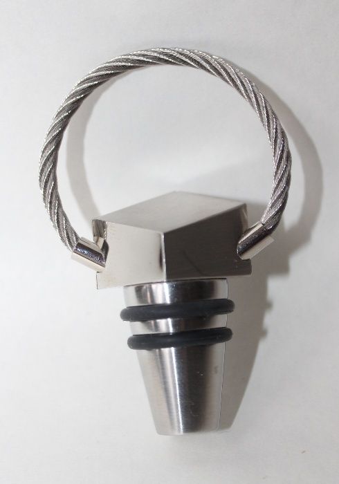 Продам в упаковке отличный подарочный набор для вина (Киев)