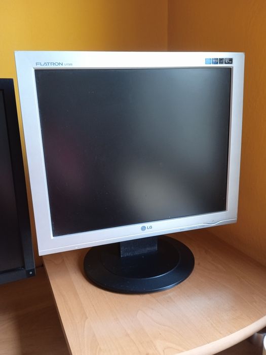 Monitor komputerowy LG 17 cali