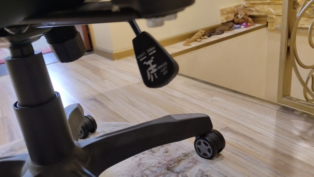 Ігрове крісло кітайске