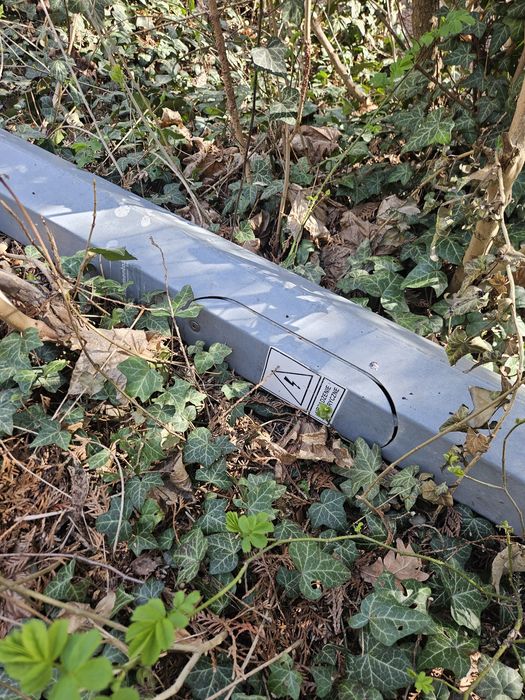 Słup oświetleniowy stalowy 5,5 m + fundament betonowy