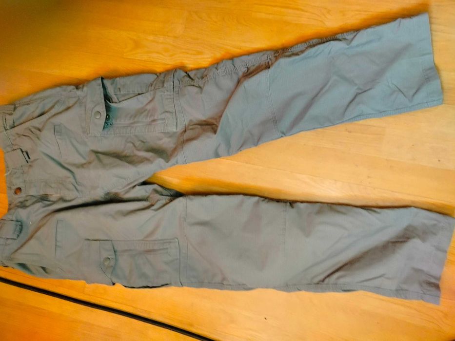 Spodnie bojówki w dobrym stanie