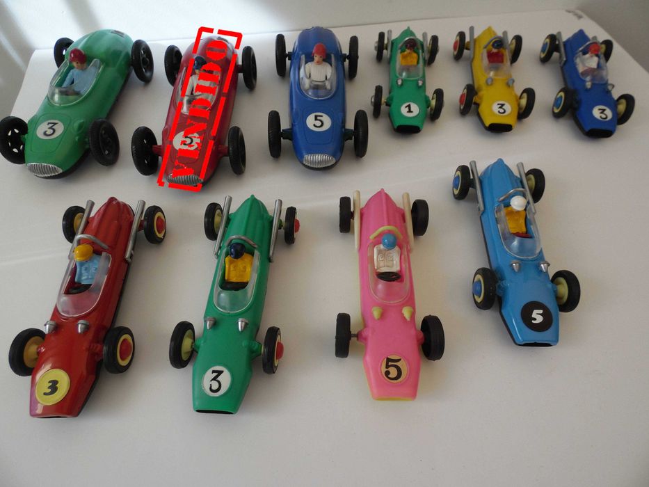 Brinquedos Pepe carros de corrida Porsche e Cooper