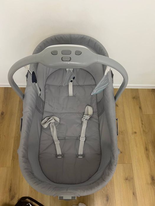 Кроватка-стульчик Chicco Baby Hug Pro 5 в 1 для годування Сіра