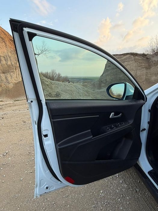 Автомобіль  Kia Sportage